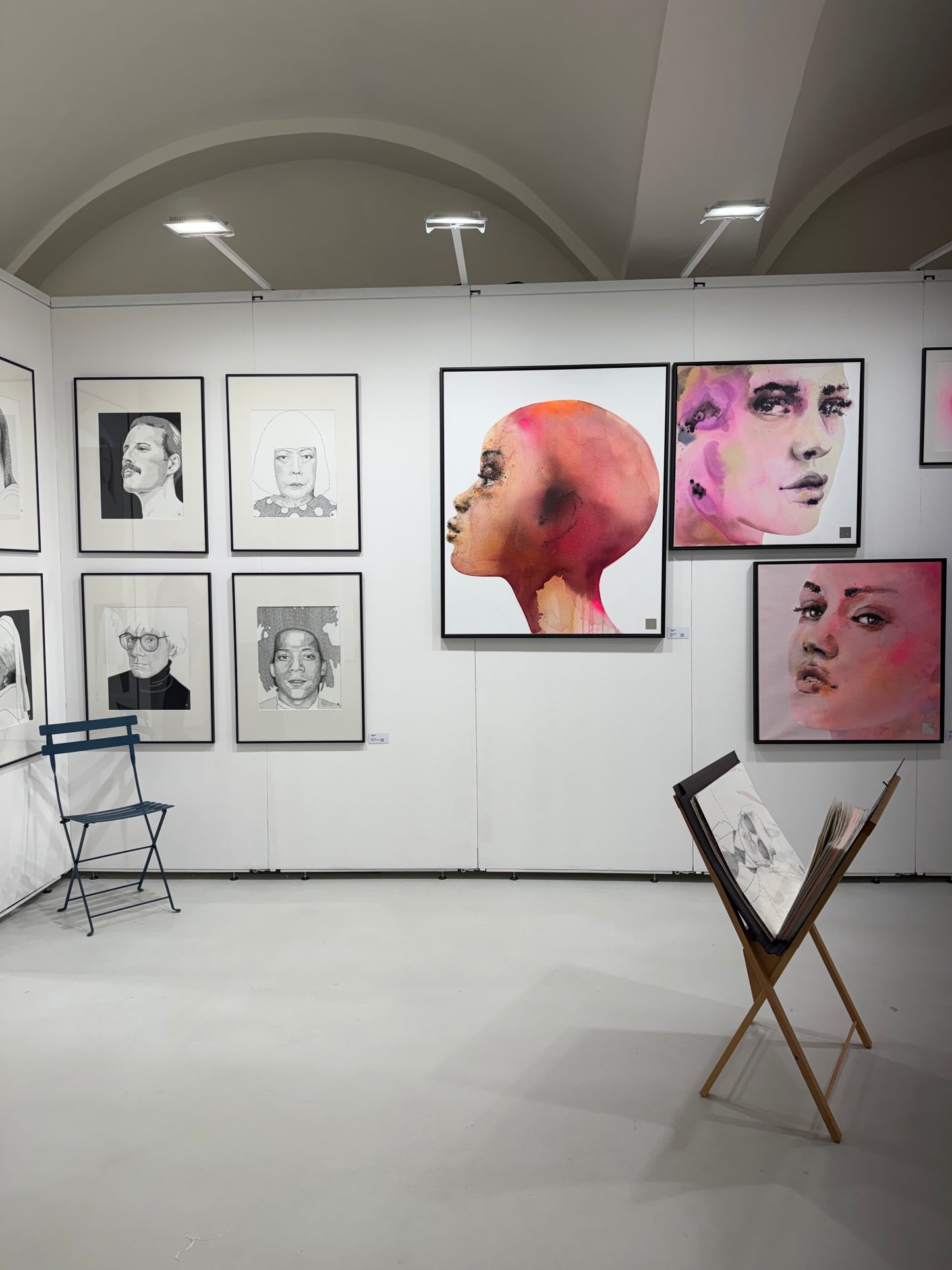 portraits | Pink woman