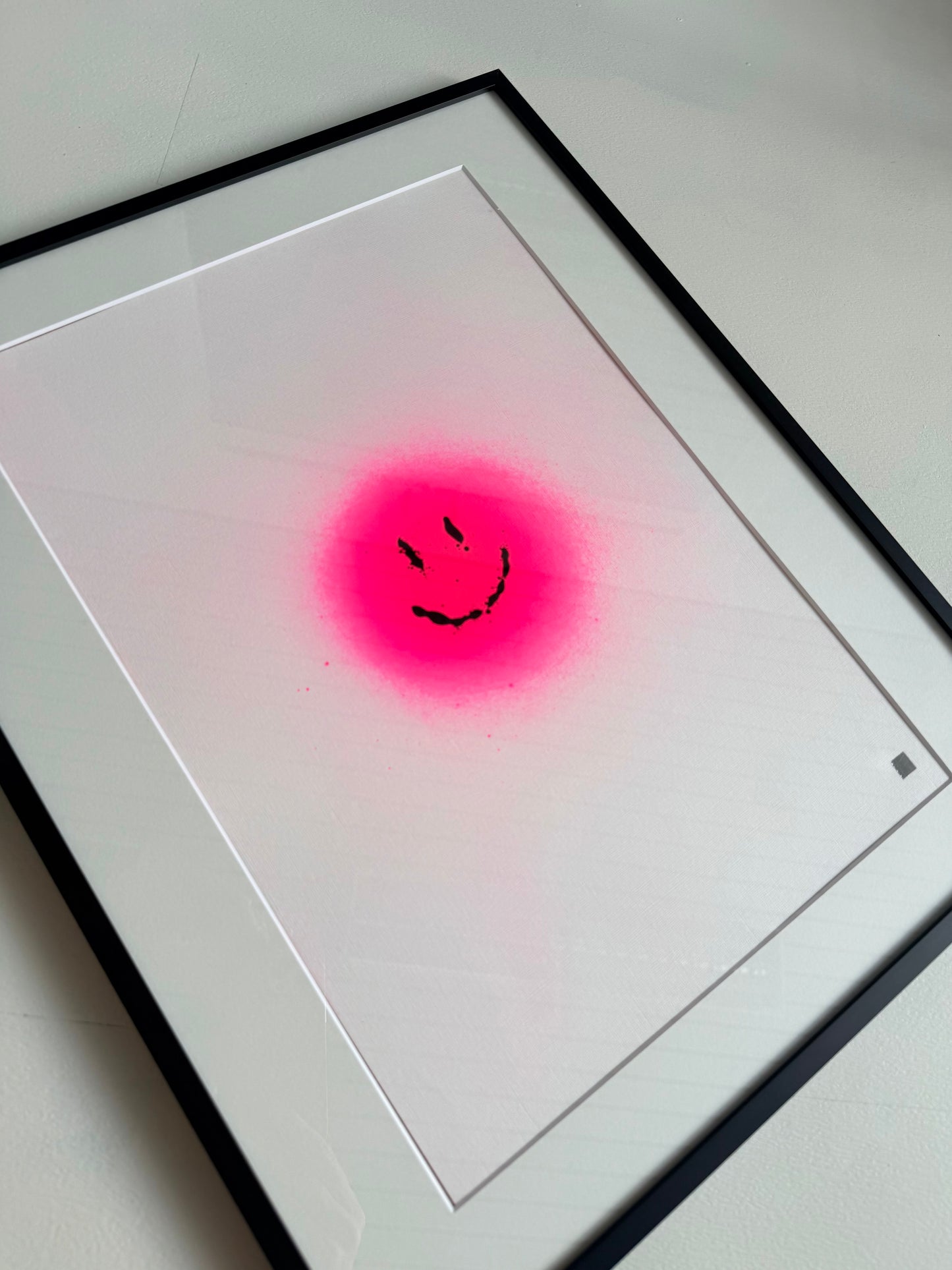 happy smiley | pink on paper