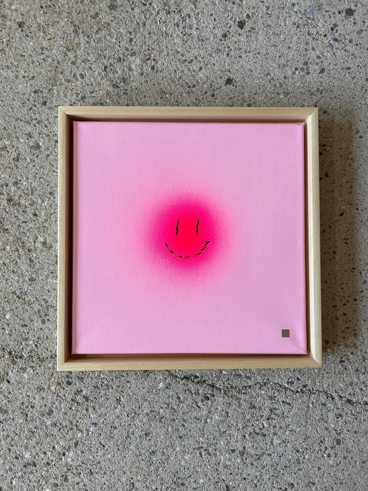 happy smileys | pink on pink