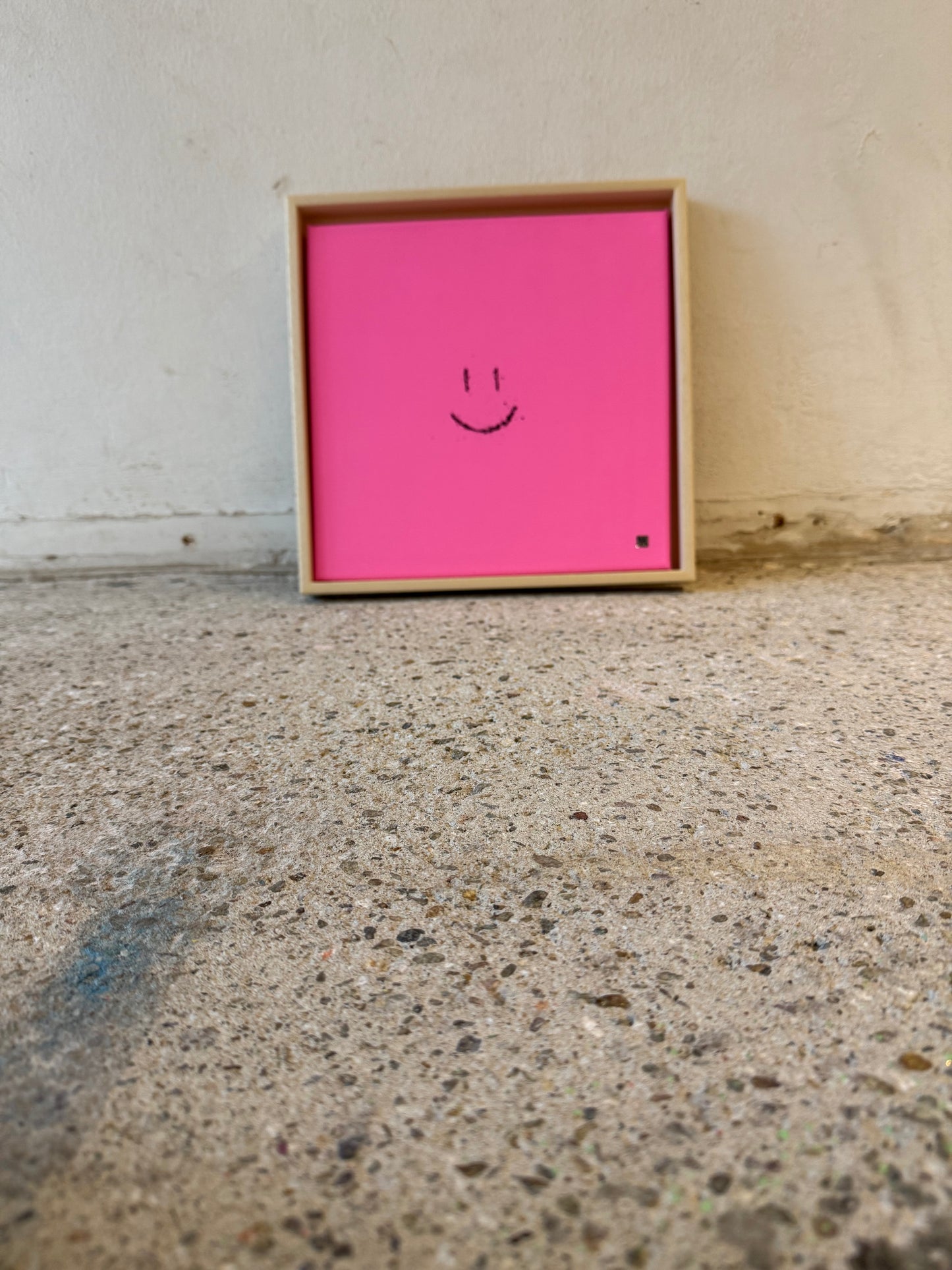 happy smileys | all pink