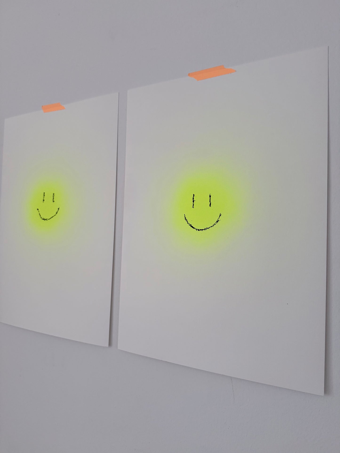 happy smiley | yellow on paper