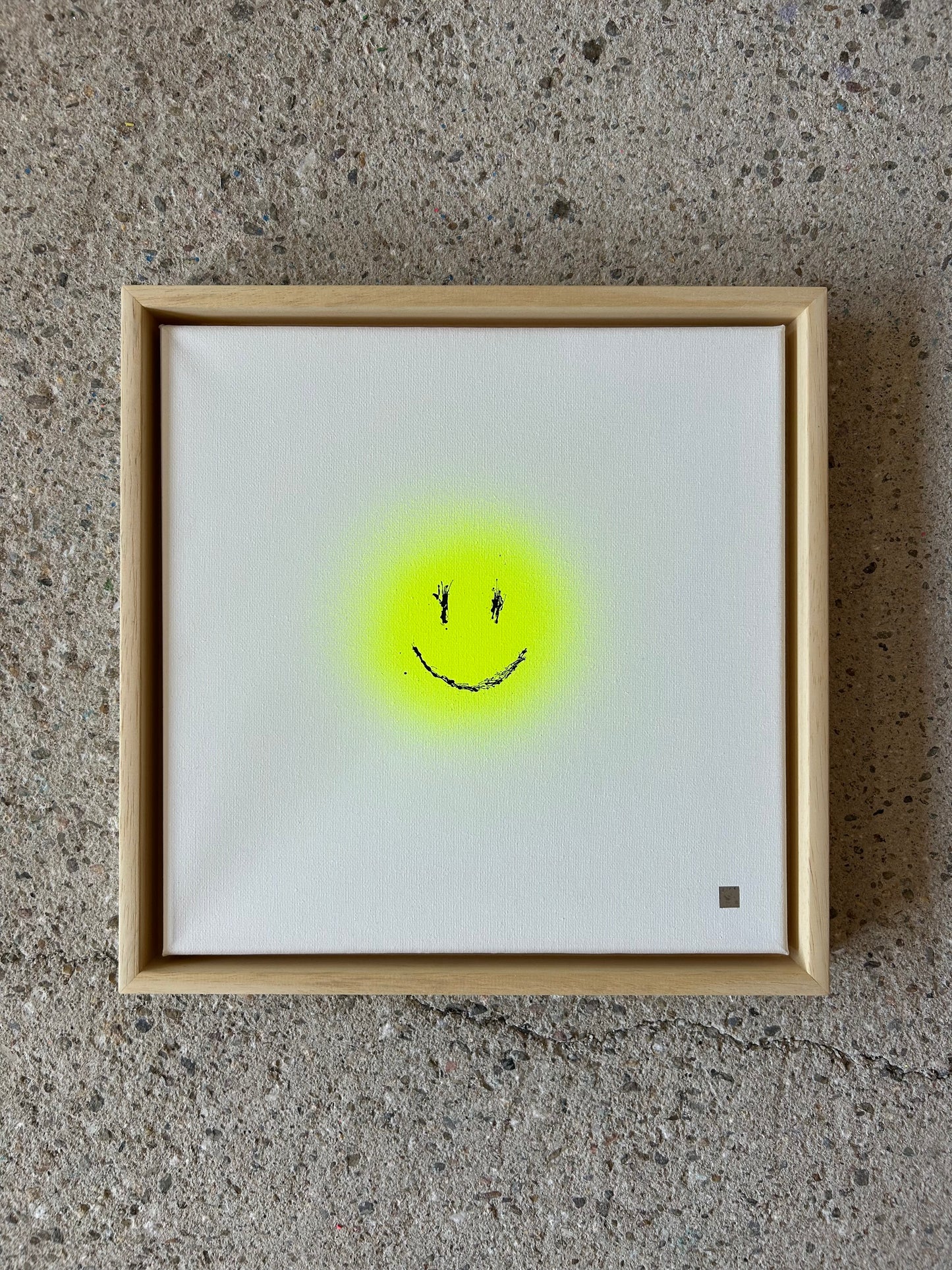 happy smileys | yellow on white