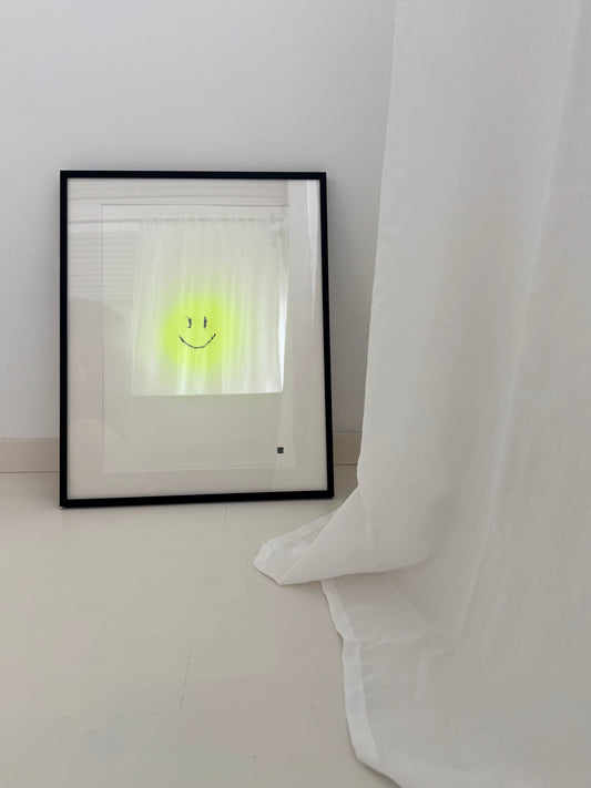 happy smiley | yellow on paper