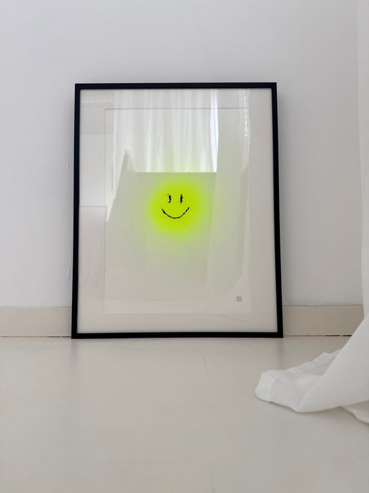 happy smiley | yellow on paper