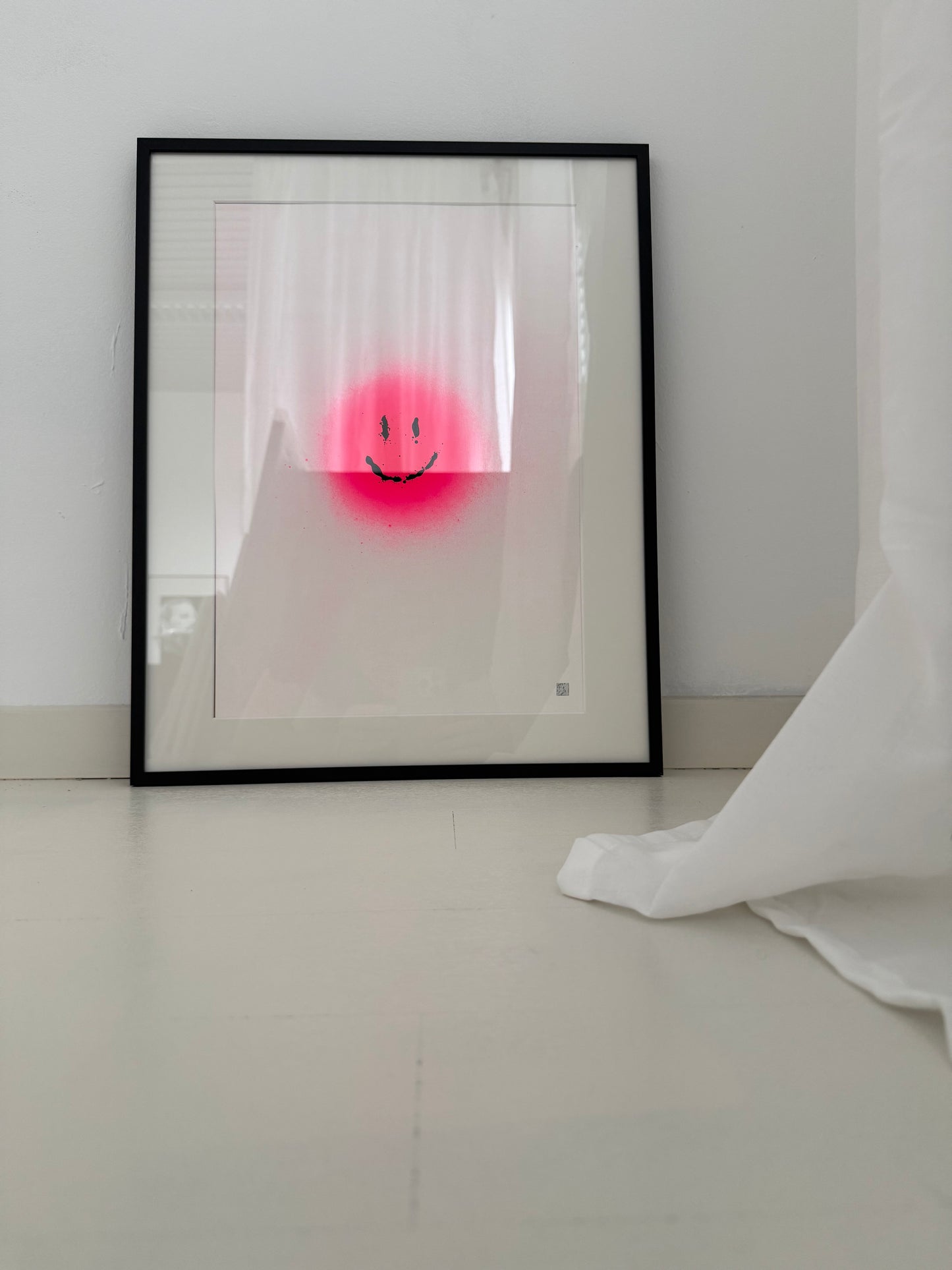 happy smiley | pink on paper