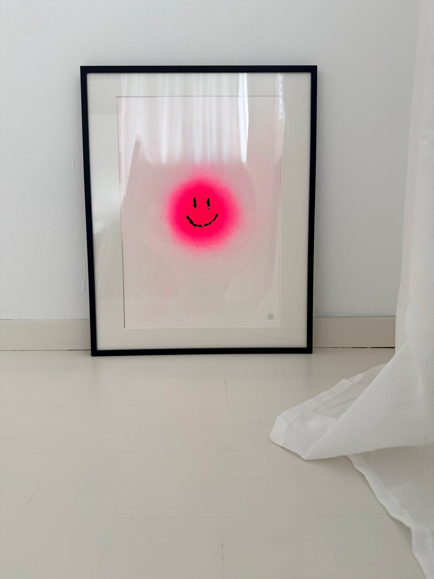 happy smiley | pink on paper