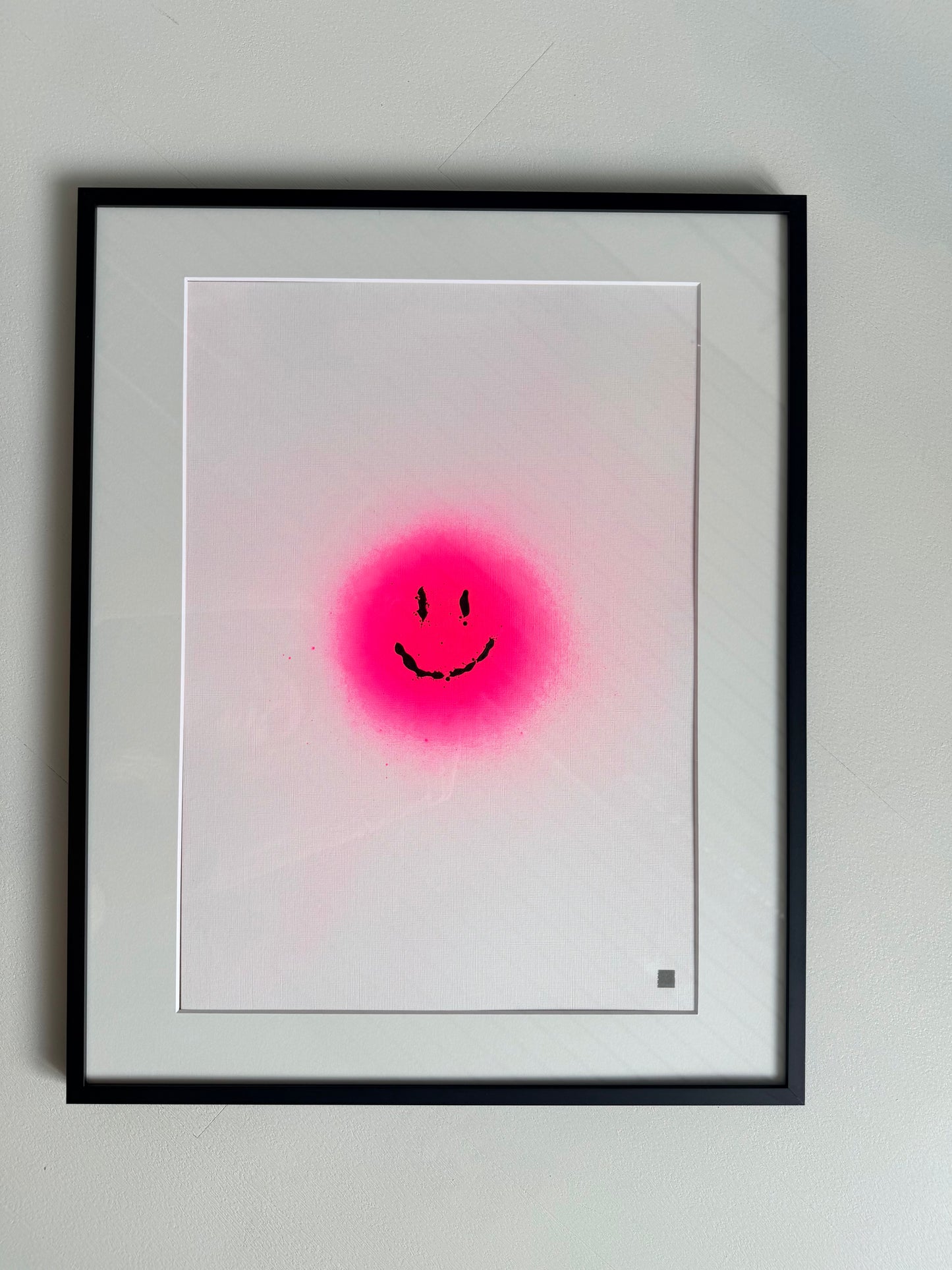 happy smiley | pink on paper